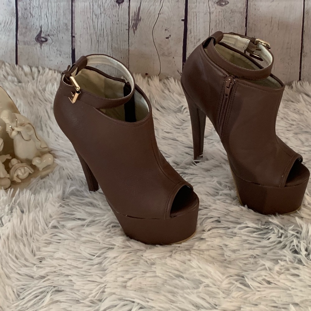 Paper fox high heel bootie
